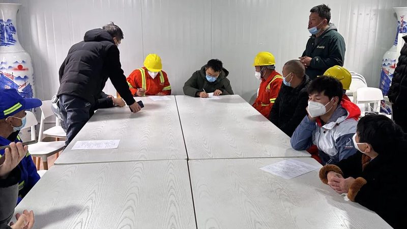 企业对成人教育学历的认可主要基于以下几个方面的考量：